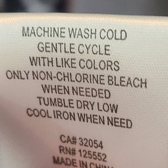 Anthropologie Dolan Women's Long Sleeve Pullover Blouse Maroon Snakeskine print - Picture 9 of 9